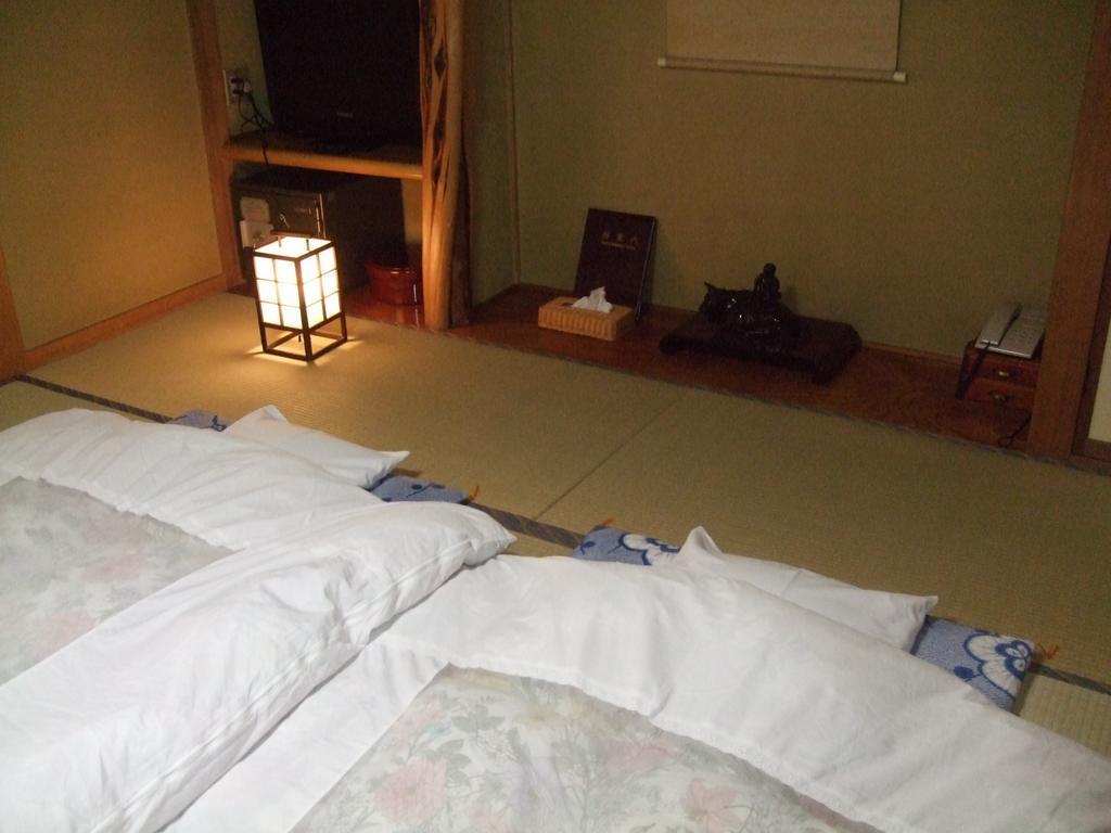 Marunaka Ryokan Matsumoto Habitación foto
